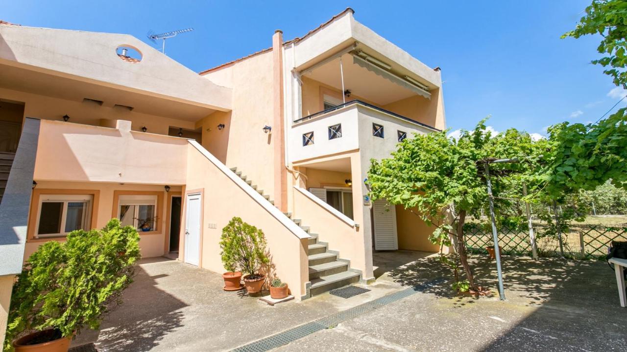 פוטוס Amversa'S House מראה חיצוני תמונה